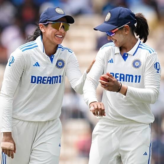 Harmanpreet Kaur and Smriti Mandhana